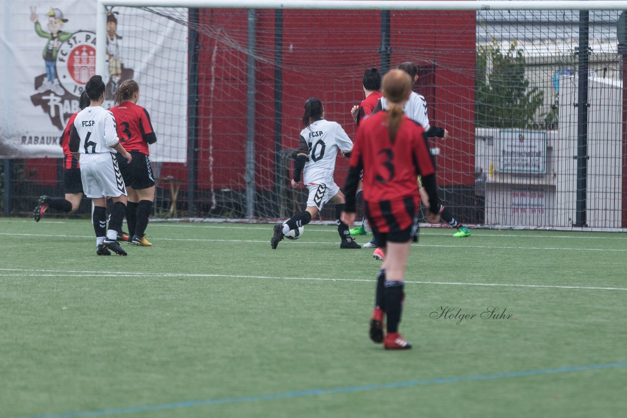 Bild 139 - B-Juniorinnen FC St.Pauli . Braedstrup IF : Ergebnis: 4:1